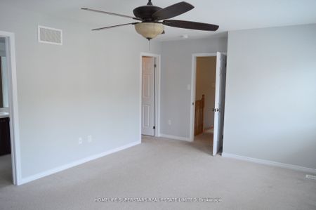 Detached Home For Lease | X8118934 - Photo 3