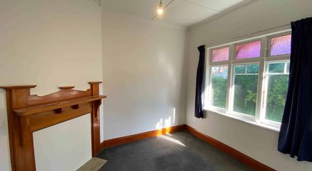 Recently Renovated Pt Chev Bungalow - Photo 3