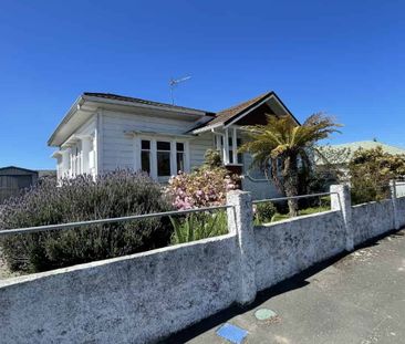 HASTINGS CENTRAL - 3 BEDROOMS - Photo 3