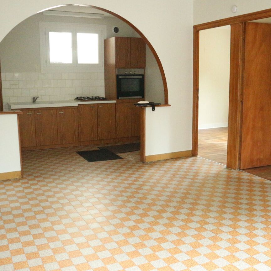 Location Maison 4 pièces 75m² - Photo 1