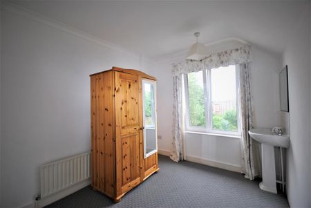 5 bedroom semi-detached house to rent - Photo 4