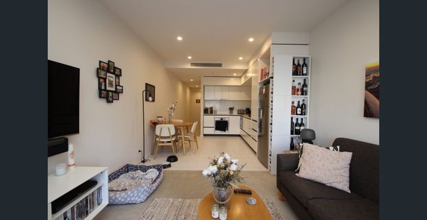 PLEASE DO NOT ATTEND THE PROPERTY BOOK YOUR ONLINE VIDEO TOUR – SEE THE EASY 5 STEP PROCESS BELOW. Please Register To Receive Your Video Tour Link. - Photo 1