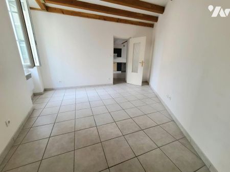 PIERRELATTE, CENTRE VILLE, A LOUER, F4 EN DUPLEX - Photo 2
