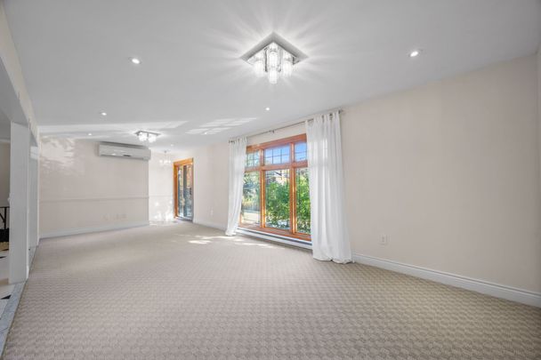 For Lease - 172 Humbercrest Boulevard, Toronto, Ontario - Photo 1