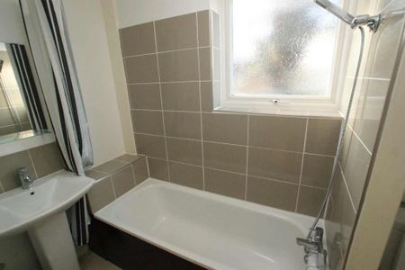 1 bedroom ground floor flat to rent - Photo 5