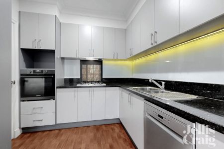 6/12 Copelen Street, South Yarra - Photo 4