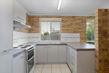 Cute and convenient location - Photo 4