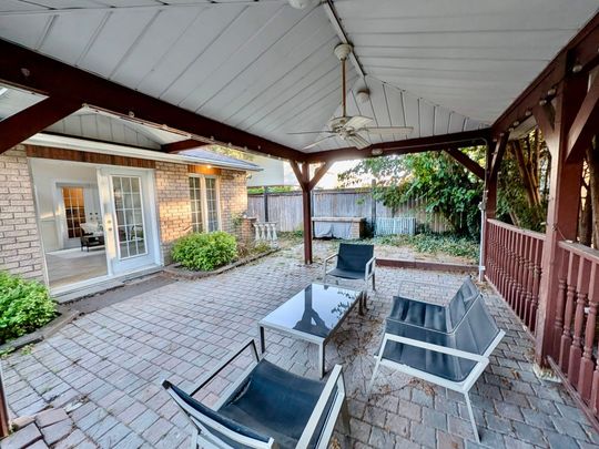 For Lease - 515 Louis Drive Unit# Ground Floor Unit, Mississauga, Ontario - Photo 1