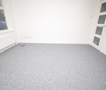 Highfield Rise, Wakefield - Photo 3