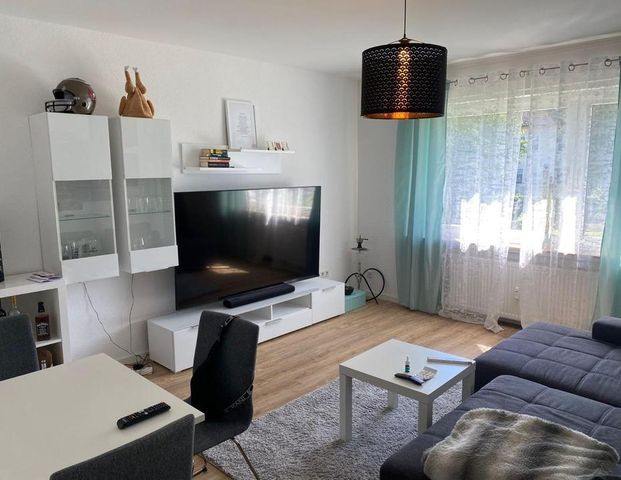 Exklusive 2-Zimmer-Wohnung in Frankfurt-Harheim 2 Balkone, Parkett, Küche, Elektr. Rolläden - Foto 1