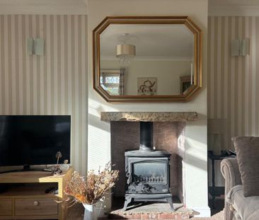 3 bedroom semi-detached house to rent - Photo 1