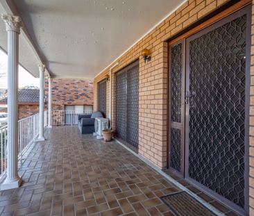 TWO BEDROOM UNIT CLOSE TO SHOPS - Photo 4