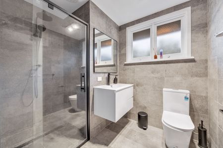 ROOMING HOUSE - SHARED ACCOMODATION - Photo 2