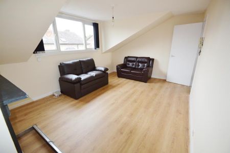 1 bedroom flat to rent - Photo 2