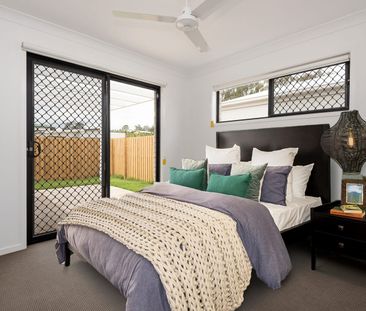 Lovely 3 Bedroom Duplex with Double Garage - Photo 4