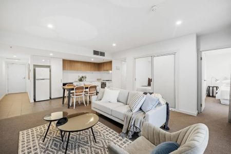 STYLISH, MODERN AND FURNISHED 3 BEDROOMS APARTMENT IN EXCEPTIONAL LIFESTYLE - Photo 2