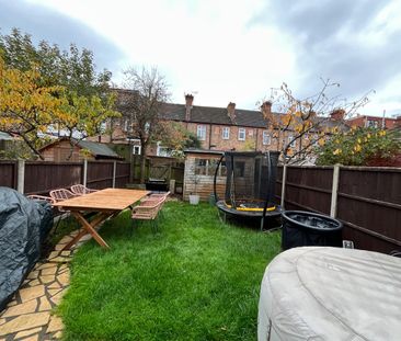 3 Bed Terraced House, Heath Road, HA1 - Photo 2