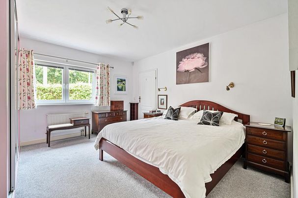 4 bedroom detached house to rent - Photo 1