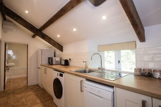 2 bedroom terraced house to rent - Photo 1