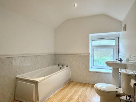 2 bedroom terraced house to rent - Photo 3