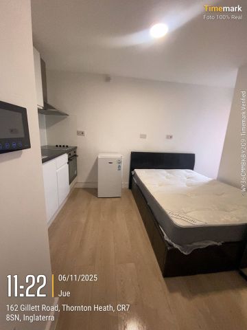 Studio Flat, Gillett Road, CR7 - Photo 2