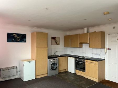 1 bedroom flat to rent - Photo 2