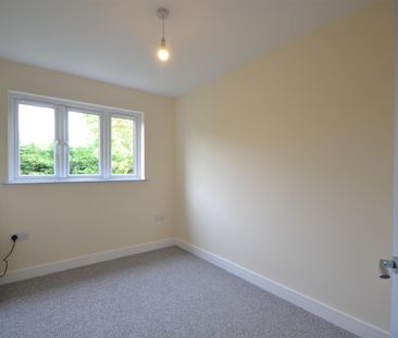 Jasmin Road, Epsom, Surrey, KT19 9EA - Photo 4