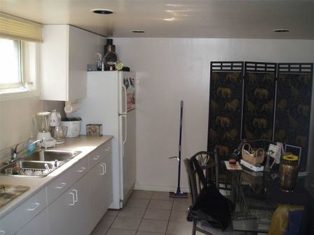 For Lease - 146 Fairholme Avenue Unit# Bsmt, Toronto, Ontario - Photo 4