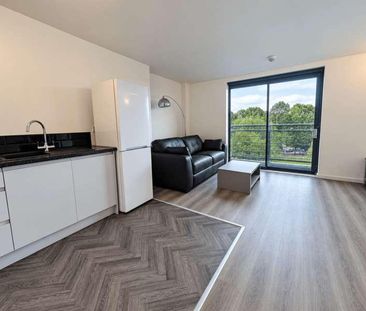 City Point, Chapel Street, Salford, M3 - Photo 2
