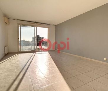 Location Appartement 1 pièce 40m² ST LAURENT DU VAR 06700 - Photo 2