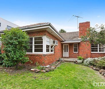 3 BEDROOM FAMILY SIZED HOME ACROSS THE ROAD FROM BEAUMARIS SECONDARY - Photo 6