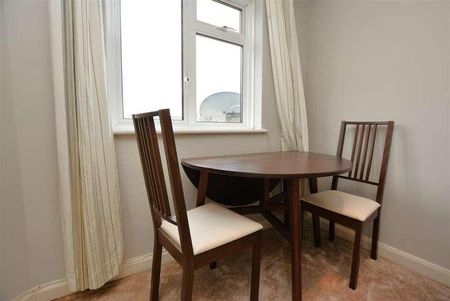 Baltic Close, Central Colliers Wood, SW19 - Photo 4