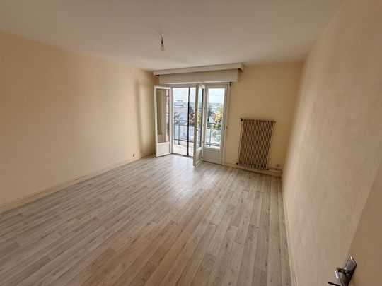 Location Appartement 2 pièces 50m² CHATELLERAULT 86100 - Photo 1