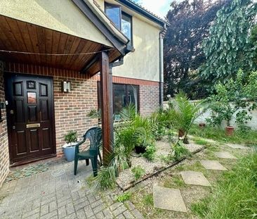 Mayfair Gardens, Southampton - Photo 4