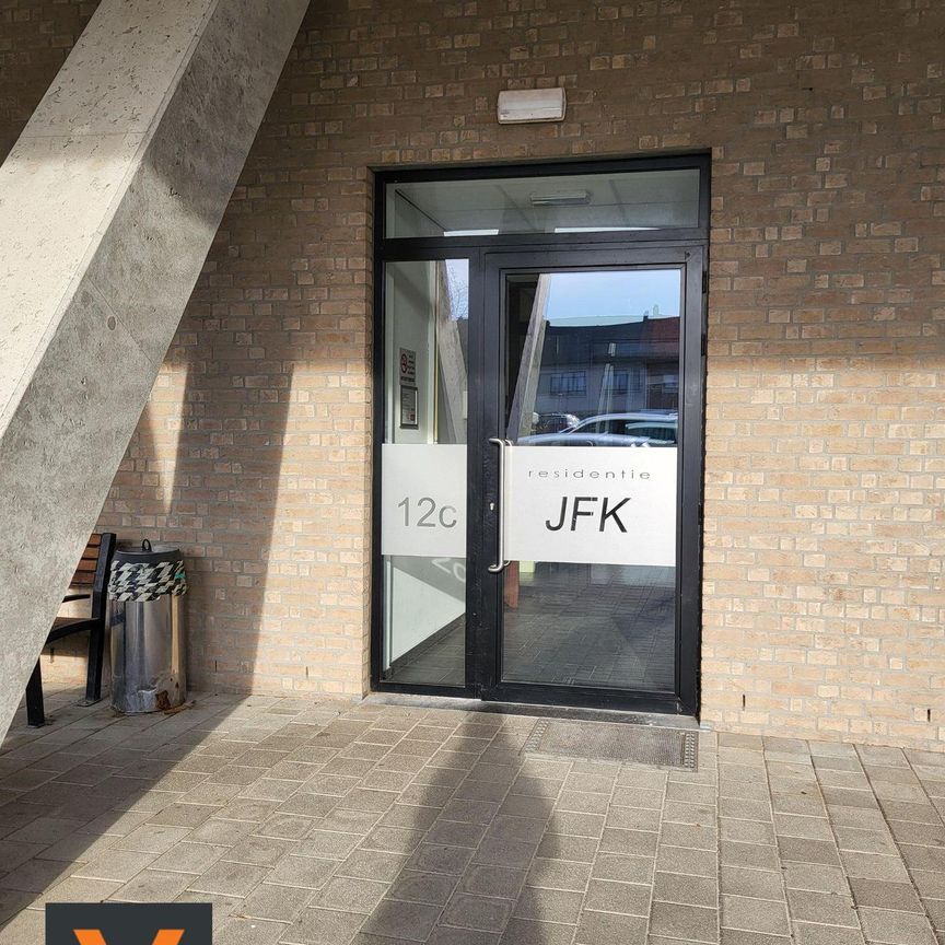 Prachtige assistentiewoning van 74m² met zonnig terras en gemeenschappelijk tuin, veel lichtinval! - Photo 1