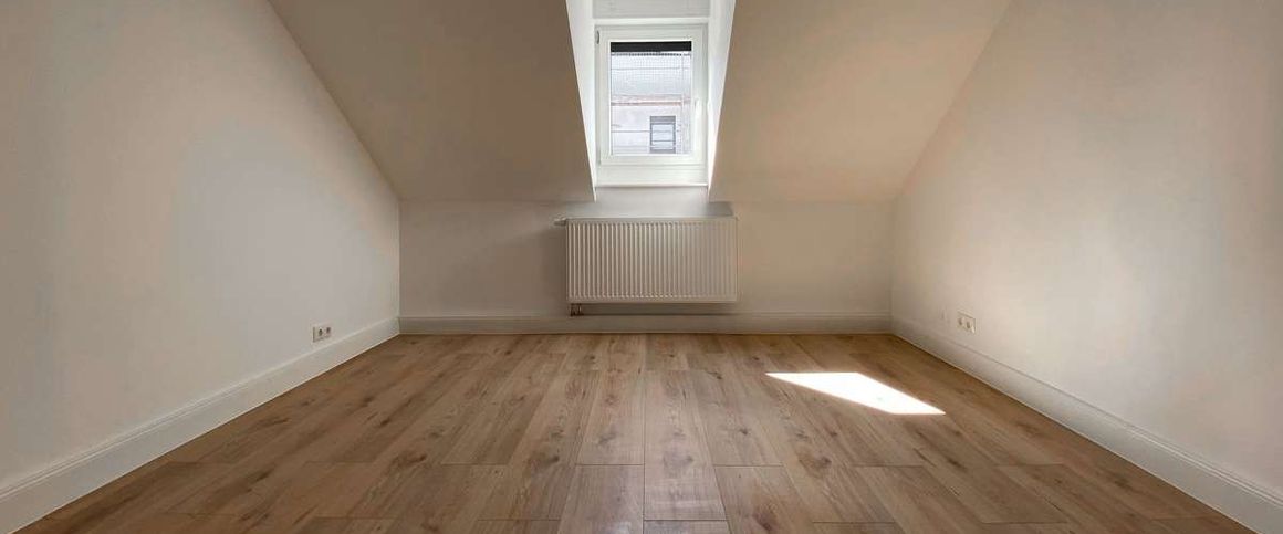 KL - Nähe Klinikum, 4 ZKB, neue EBK, Tageslichtbad, *ERSTBEZUG NACH RENOVIERUNG* - Photo 1