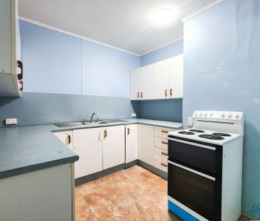 Generous 2 bedder - Photo 3