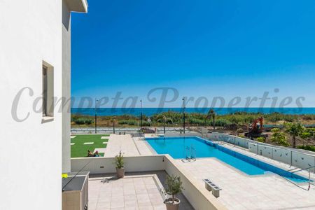 Apartment in Torrox-Costa, Front line of beach - Photo 4
