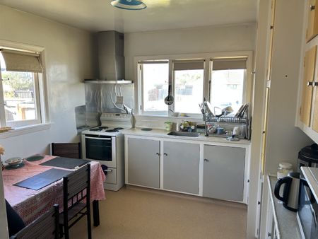 Family Home Available For Rental On A Long Term Basis - Photo 2