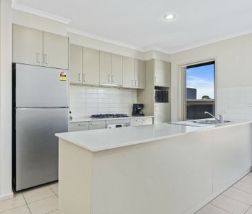 Family Home! - Photo 3