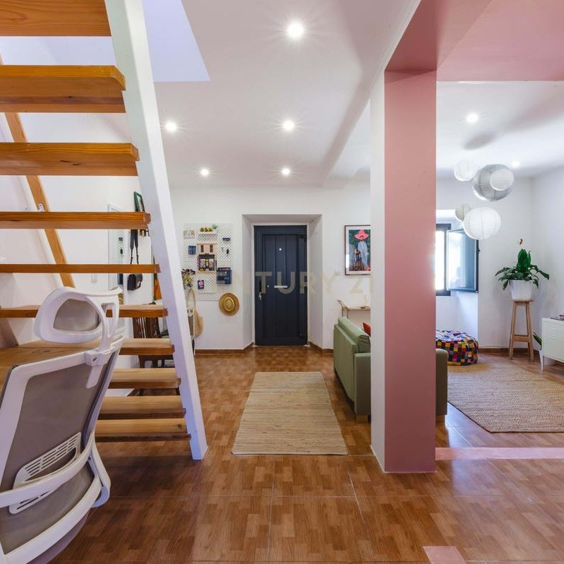 Almada, Setúbal Municipality - Photo 1