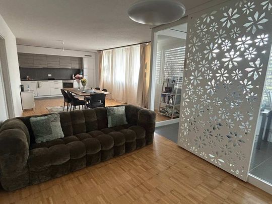 2.5 Zimmer, 77 m², 3. Stock - Photo 1