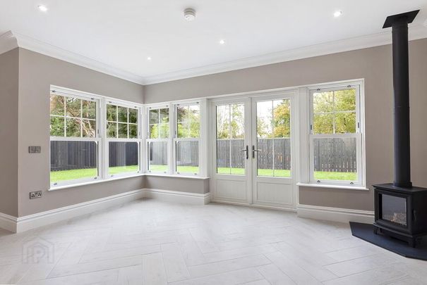 The Cottage, 19 Cromlyn Wood, Royal Hillsborough, BT26 6XT - Photo 1