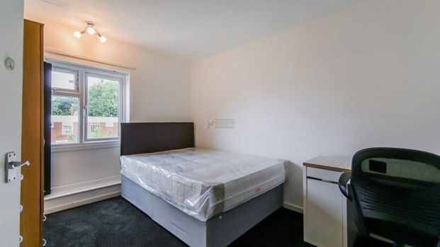 5 bedroom terraced house to rent - Photo 1