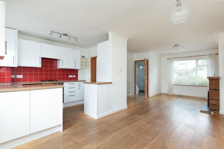 2 bedroom semi-detached house to rent - Photo 5