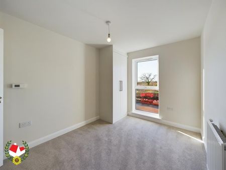 Laurie Close, Yate, Bristol - Photo 5