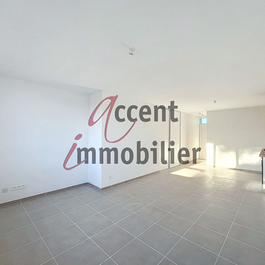 Accent Immobilier Saint-Andiol : Studio neuf, - Photo 1
