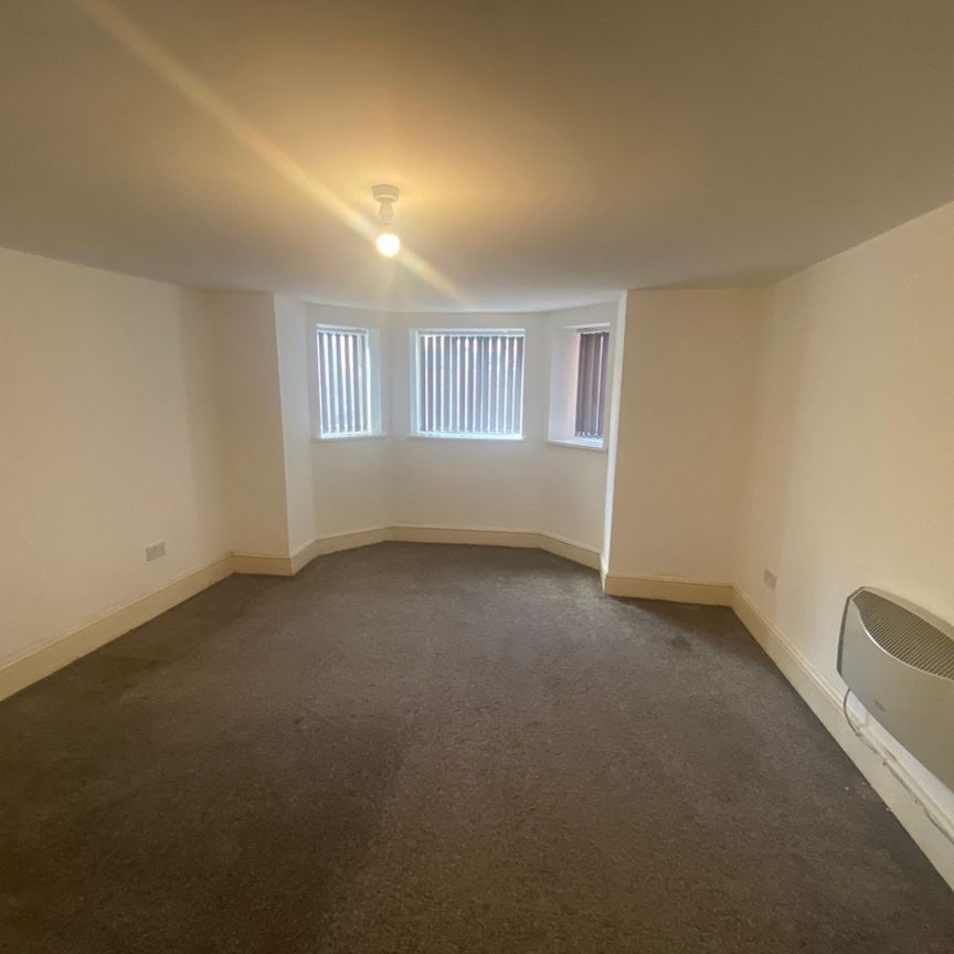 3 Bed Flat, Upper Chorlton Road, M16 - Photo 1