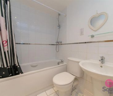 Tollington Way, London, N7 6FP - Photo 2