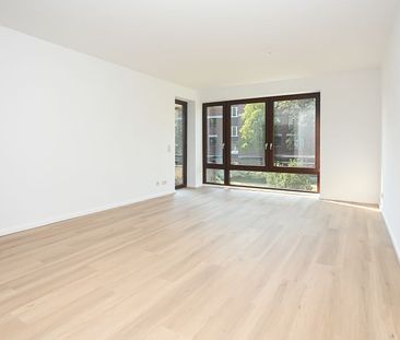 Geräumige 2-Zimmer-Erdgeschosswohnung in Maschseenähe mit Tiefgarag... - Photo 1